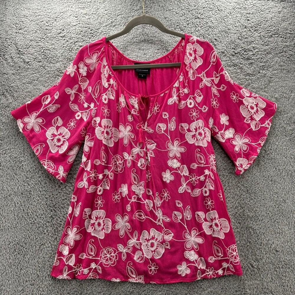 Anthropologie‎ Liv Los Angeles Medium Top Pink White Embroidered Flowers Tunic